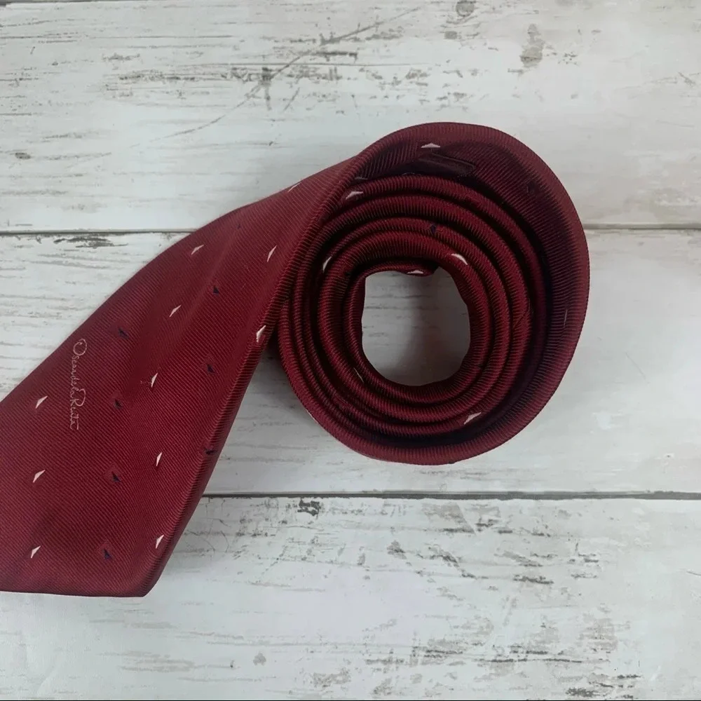 Oscar De La Renta Red Triangle Pattern Burgundy Career Workwear